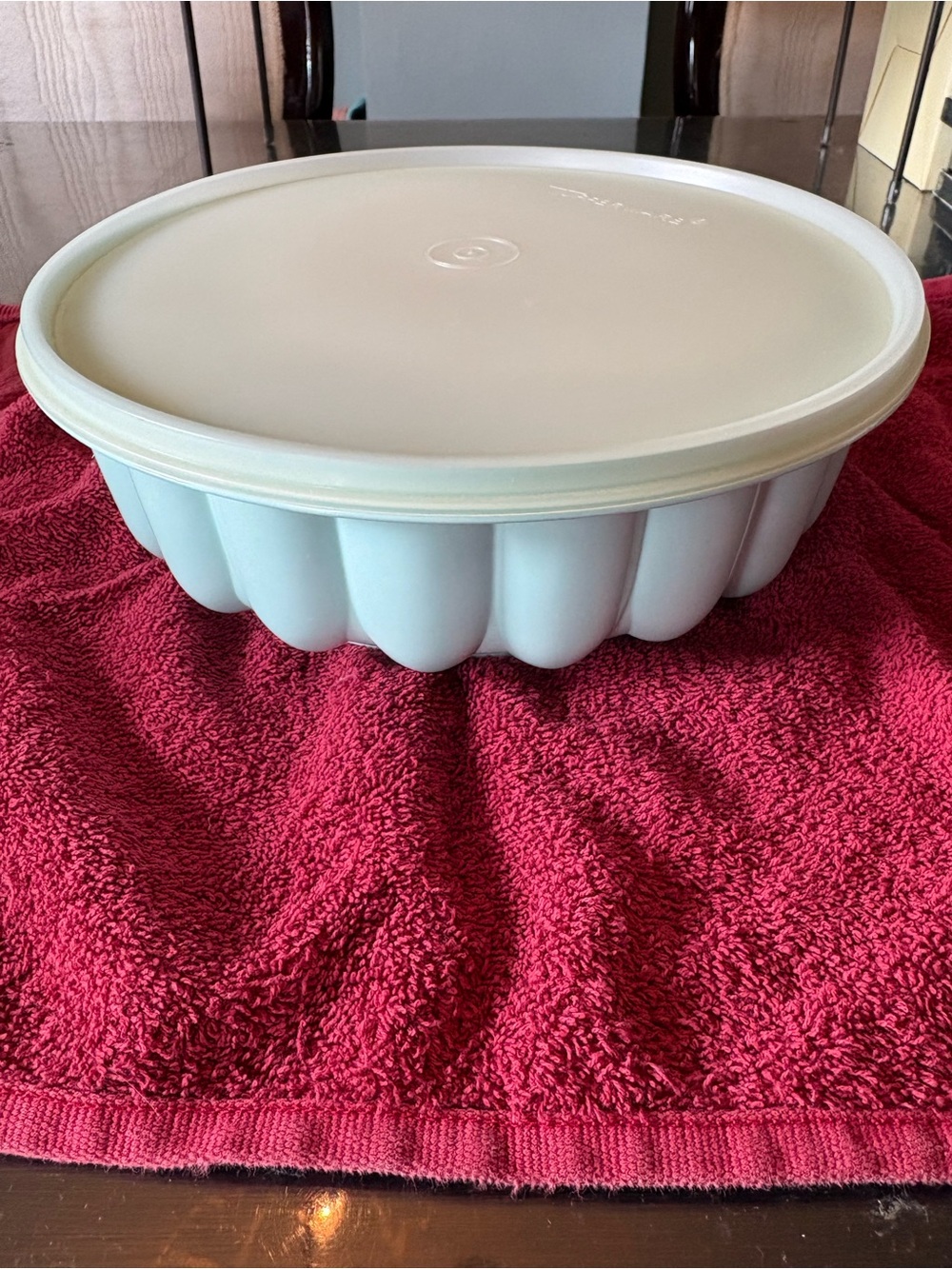 Vintage Tupperware Jello Mold with Lid